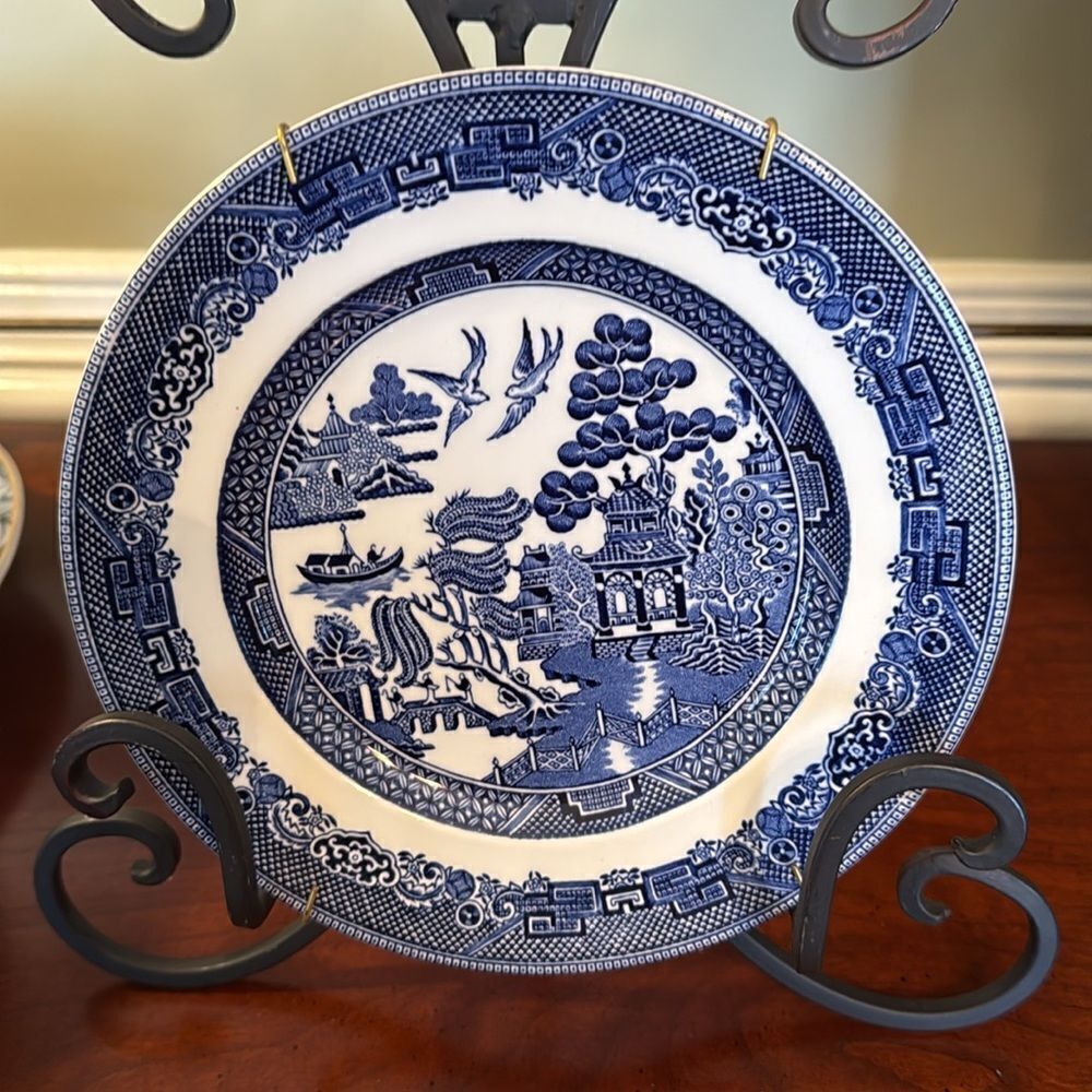 Johnson & Bros.  & Willow Since 1863 Made in England 8” plates (3) - Excellent - Picture 7 of 13